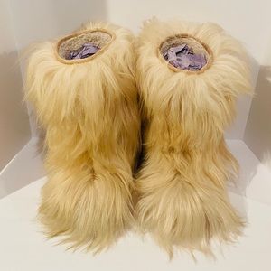 Roluc Ideal Goat Fur Boots